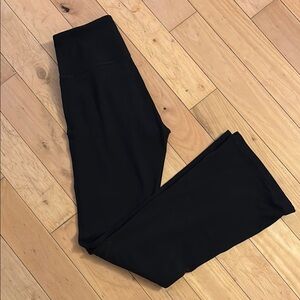 Lululemon Groove Flare